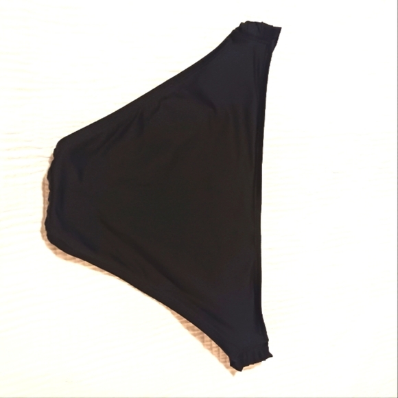 Tinibikini 2 Pc Bathing Suit Top In M. And Mossimo Black Bottom Mix Match Set. - Picture 11 of 12